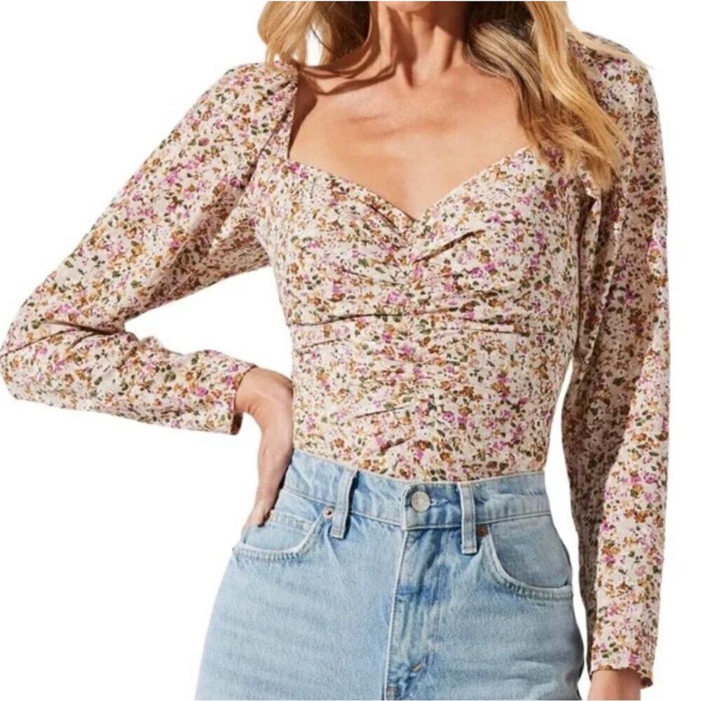 Astr Floral Sweetheart Long-Sleeve Blouse in Cream with Pink and Green